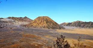 Sebelum kita mengulas lebih dalam tentang contoh surat pribadi, sobat bisa memahami pengertian dari surat pribadi terlebih dahulu. Surat Untukmu Tentang Bromo