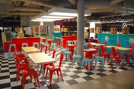 Black And White Restaurant Willem Heeffer Repurposes 36 Oil Cans Into Stylish Lamps At The Midhill Restaurant In Helsinki Drum Light Vintage Restaurant Restaurant