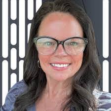 Kristy Peek's Instagram, Twitter & Facebook