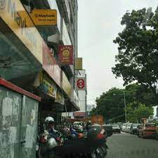 A term housing loan with no processing and monthly fees. Public Bank Bank