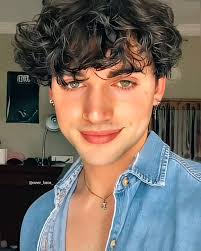 Hazel Martinez (sunnyxaddi)