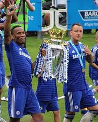 Vor wenigen monaten wurde terrys mutter sue als ladendiebin entlarvt, nun steht sein vater unter dem verdacht, mit kokain gehandelt zu haben. John Terry Wikipedia