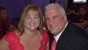 Amanda Schlitter's Instagram, Twitter & Facebook