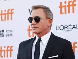One of the british theatre's most famous faces, daniel craig, who waited tables as a struggling teenage actor with the national youth theatre, has gone on to star. James Bond Daniel Craig Bids Farewell To James Bond Says It S Been A Wonderful Experience