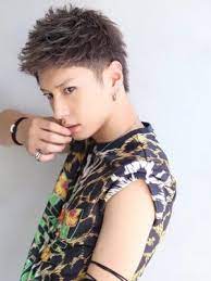 メンズ ヘアカラーで人気のアッシュの解説とオススメスタイル23選 スパイラルパーマ メンズ ベリーショート パーマ メンズ おしゃれ ヘアスタイル