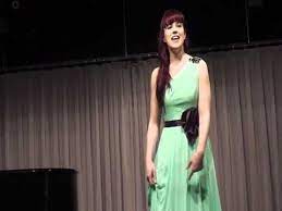 Lebensjahr erhielt sie privaten gesangsunterricht, 2006 begann sie mit einer schauspielausbildung bei michael mohapp und ihrer mutter. Laura Maria Schneiderhan Part Of Your World Youtube