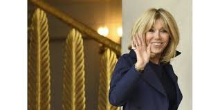 Entre le 24 décembre et le 31 décembre, brigitte macron n'avait aucune activité publique, précise. Cqov5t3x0mawm