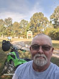 Hello everyone. I'm singing from Hampton ky. I'm not a good singing so bare  with me.