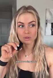 Holly Wayman's Instagram, Twitter & Facebook