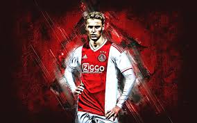 De jong, der seine gesamte jugend bei ajax amsterdam spielte, ist der sohn von jerry de jong, der ebenfalls profifußballer war. Frenkie De Jong Ajax Fc Netherlands Football Player Midfielder Portrait Hd Wallpaper Peakpx