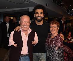 Pickford received the obe in the 1946 new year. Mo Salah With Pickford S Parents Soccercirclejerk