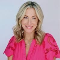 Karen Steelman's Instagram, Twitter & Facebook