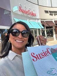 Frosted Memories delivers to Des Moines