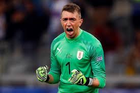 Bu videoda fernando muslera kuratışları 2020 iyi seyirler. El Proceso Tambien Es De Fernando Muslera Mas De 10 Anos En El Arco Celeste Ovacion 20 11 2020 El Pais Uruguay