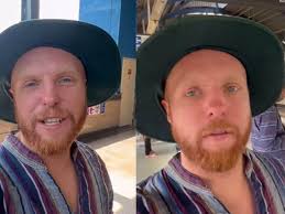 UK Vlogger After A Metro Trip In Delhi: 'Why Get Scammed By Tuk Tuks When  You Can Ride In Style?'