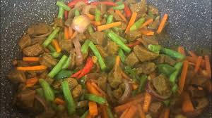 Hidup telah menunjukkan dengan caranya sendiri bahwa aku senantiasa dipandu. Kunyit Hidup In English