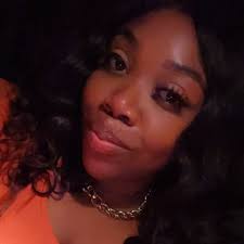 彼女は最初に私に聞かなかった。 彼女はたった今それをやった。 警告はなかった。  チームメンバーの一人が、全く知らなかったニュースレターを送ってくれました。 他のみんなのインボックスにヒットした。 ショックを受けた。  そして、とても誇りに思う。 私は賢い人を ...