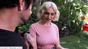 Naughty Rich Girls - Gracie Gates - EPORNER