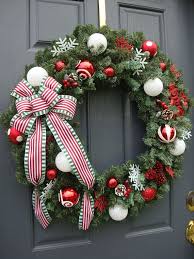 Red And White Christmas Wreath With Ribbon Christmas Wreaths Diy White Christmas Wreath Ribbon Wreath Christmas