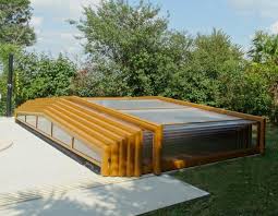 Abri Bas De Piscine Coulissant De Couleur Ocre Brun Installe A Villefranche Lauragais Outdoor Furniture Sets Outdoor Furniture Outdoor Decor