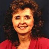 Darlene Estes's Instagram, Twitter & Facebook