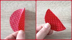 Stoffblumen Kann Man Ganz Leicht Und Ohne Viel Aufwand Selbst Machen Hier Zeigen Wir Dir Wie Du Ganz Kinder Leicht Stoffblumen Stoffblume Nahen Blumen Nahen