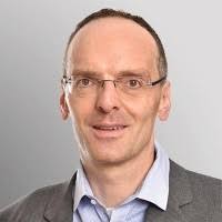 100+ perfiles de «Vallaster»