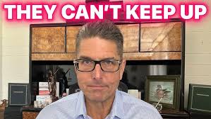 Auction Video. 4 Forster Court, Bentleigh East. Angelo Nikitas. Buxton  Bentleigh.