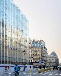 In paris, the samaritaine is very awaited. La Samaritaine Paris Sanaa Arquitectura Viva