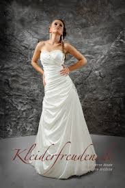 Ein hochzeitskleid kurz spitze ist ideal für den sommer. Brautkleid Gerader Schnitt Kleiderfreuden