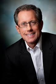 Sandra Hilbert's Instagram, Twitter & Facebook