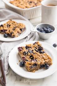 The hot cereal tastes like coconut, which is the predominant flavor. Blueberry Baked Oatmeal Easy Healthy Recipes