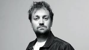 Dutch singer songwriter tim knol performs his own song all in time. De Gewoontes Van Singer Songwriter Tim Knol