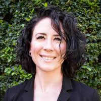 Loretta Winn's Instagram, Twitter & Facebook