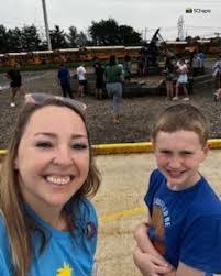 Chris Huckabee's Instagram, Twitter & Facebook