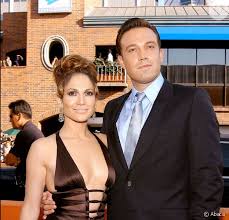 His first screen appearance was a minor part in the independent film the dark end of the street (1981). Jennifer Lopez Assiste Garota Exemplar Estrelado Pelo Ex Namorado Ben Affleck Purepeople