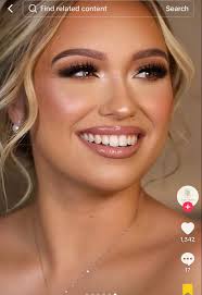 Makeup artist for wedding