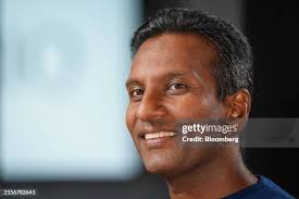 129 Loren Rich Photos & High Res Pictures