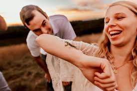 🖤✨ It's Monday! Gallery day for this crew! 💌