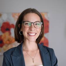 We are thrilled to welcome Pamela Trice, MFT to our group!! Pamela will be  welcoming new clients at our Rancho Bernardo office,and virtually, starting  in September. She is bilingual and provides therapy