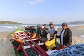 Aprenda a tocar a cifra de suíte do pescador (dorival caymmi) no cifra club. Dia Do Pescador Sem Motivos Para Comemorar Nd