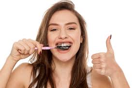 Le charbon actif est reconnu comme substance naturelle: Charbon Actif Org Blanchir Ses Dents Naturellement Au Charbon Vegetal