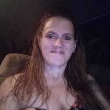 Hello, I'm Lisa and something to know about me is I'm a lonely person cause  all my friends was toxic so now I'm alone