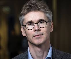 VÍSINDI Á VORDÖGUM