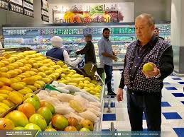 By the time the sultan of johor sultan ibrahim sultan iskandar arrived at the venue, the crowd had swelled to a terrifying number. Malaysiakini Johor Sultan In Talks To Open Supermarket With Guaranteed Cheaper Rates