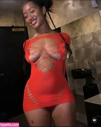 Drewvalentina  drewvalentinaaa Nude Leaked OnlyFans Photo 2 - Fapello