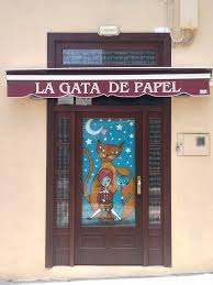 La Gata De Papel