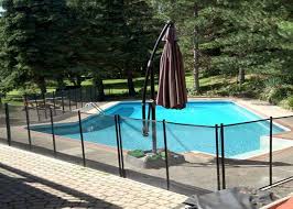 Pool Safety Fence Best Pool Safety Fence To Protect Kids From Drowning Pool Safety Fence Pool Fence Diy Pool Fence