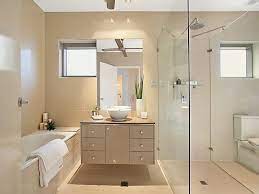Dengan penataan letak yang sesuai, kamu dapat mewujudkan desain kamar mandi seperti ini di rumah. 100 Foto Desain Kamar Mandi Hotel Minimalis Yang Cantik Desainrumahnya Com