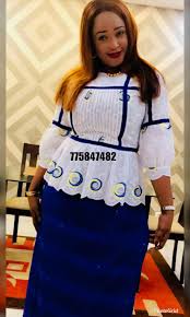 Voir plus d'idées sur le thème mode africaine, tenue africaine, robe africaine. Pin By Djala Camara On Vetement Africain African Clothing African Fashion African Dress